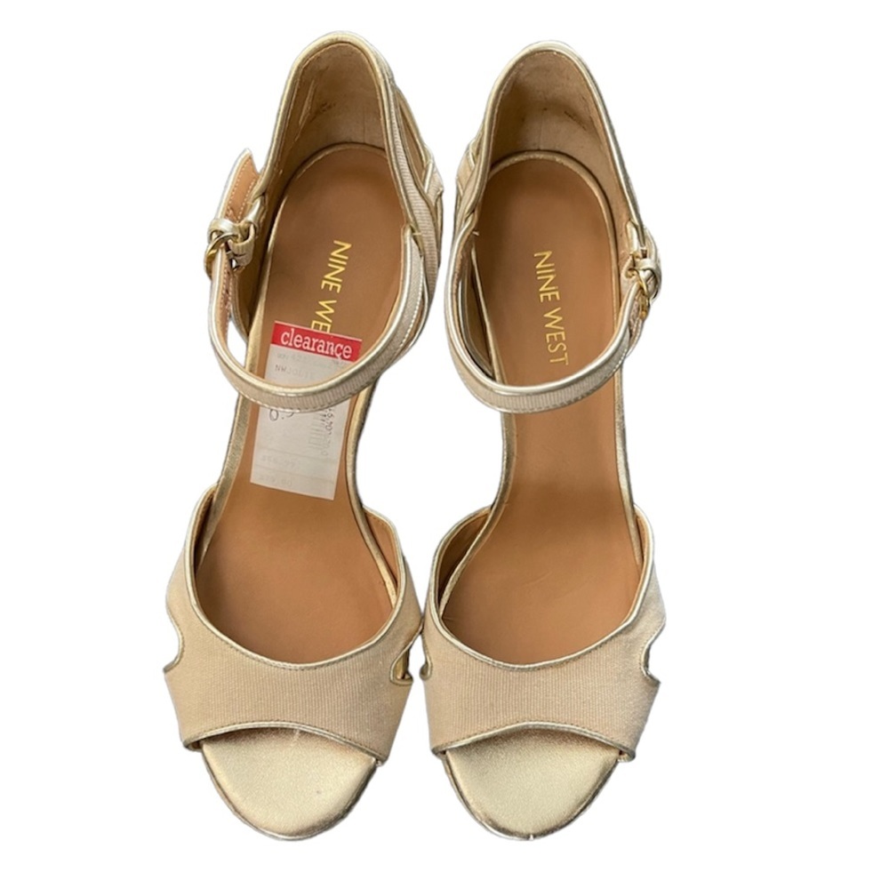Beige Cream / Gold trim Wedges - Heel Sandals EUC / No Box size 8.5